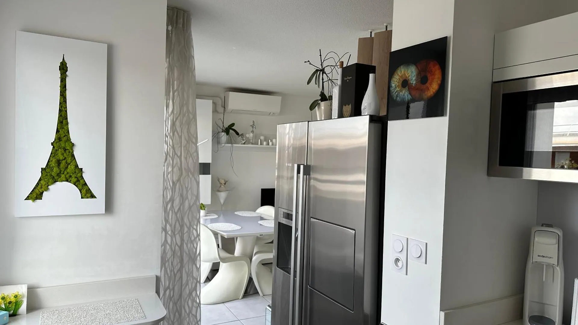 Appartement De Standing, Parking Prive, Climatise, Proche Du Centre-Ville Et La Gare Centre Avignon 0*,  France